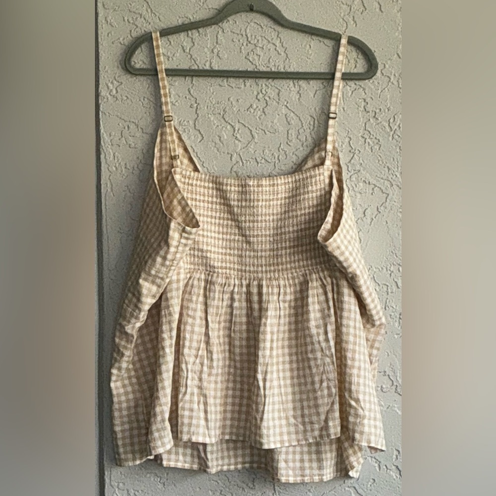Old Navy Gingham Spaghetti Strap Women's Top (NWOT) - Picture 6 of 8